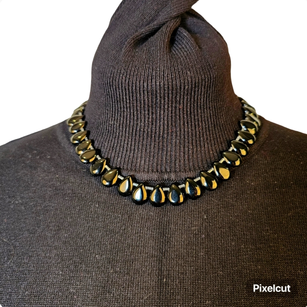 Black onyx natural gemstone 17" teardrop-shaped bead necklace